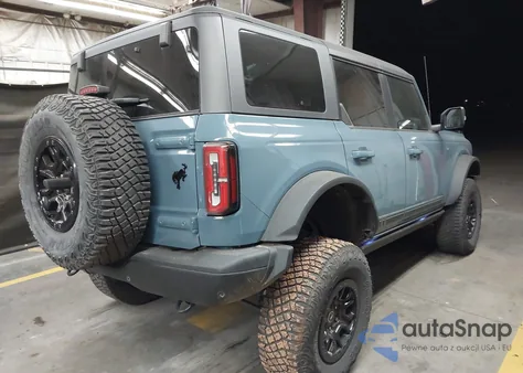 2021 Ford Bronco First Edition z USA, uszkodzony, nr VIN 1FMEE5EP4MLA40804